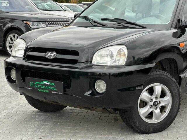 Чорний Хендай Санта Фе, об'ємом двигуна 2.7 л та пробігом 231 тис. км за 6490 $, фото 1 на Automoto.ua