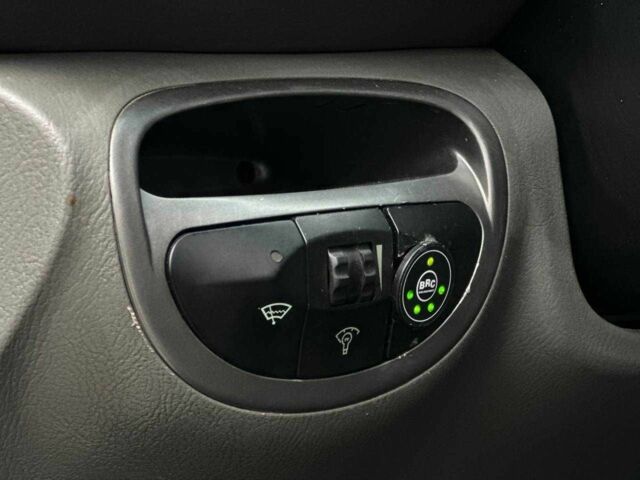 Чорний Хендай Санта Фе, об'ємом двигуна 2.7 л та пробігом 231 тис. км за 6490 $, фото 21 на Automoto.ua