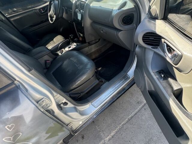 Черный Хендай Санта Фе, объемом двигателя 0 л и пробегом 3 тыс. км за 2500 $, фото 13 на Automoto.ua