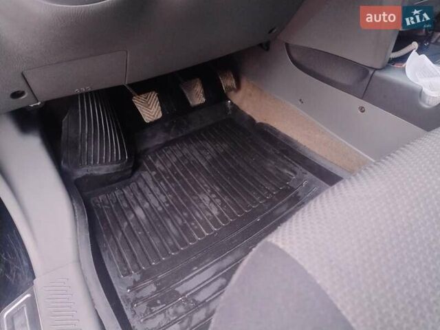 Чорний Хендай Санта Фе, об'ємом двигуна 2 л та пробігом 203 тис. км за 7100 $, фото 24 на Automoto.ua