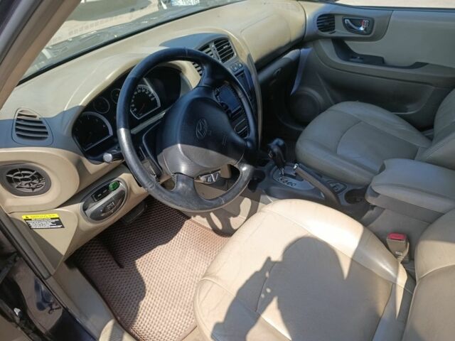 Чорний Хендай Санта Фе, об'ємом двигуна 2 л та пробігом 280 тис. км за 5000 $, фото 7 на Automoto.ua