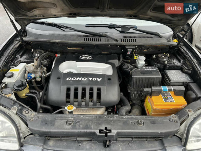 Черный Хендай Санта Фе, объемом двигателя 2 л и пробегом 270 тыс. км за 4300 $, фото 14 на Automoto.ua