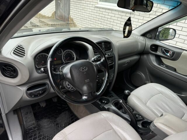 Чорний Хендай Санта Фе, об'ємом двигуна 2.35 л та пробігом 186 тис. км за 6000 $, фото 7 на Automoto.ua