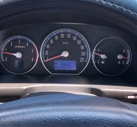 Чорний Хендай Санта Фе, об'ємом двигуна 2.2 л та пробігом 256 тис. км за 9700 $, фото 5 на Automoto.ua