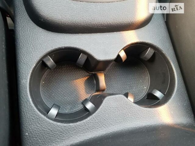 Черный Хендай Санта Фе, объемом двигателя 2.2 л и пробегом 245 тыс. км за 9500 $, фото 14 на Automoto.ua