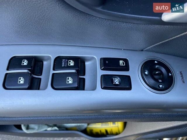 Черный Хендай Санта Фе, объемом двигателя 2.19 л и пробегом 276 тыс. км за 9999 $, фото 27 на Automoto.ua