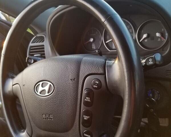 Черный Хендай Санта Фе, объемом двигателя 2.2 л и пробегом 245 тыс. км за 9500 $, фото 12 на Automoto.ua