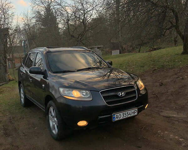 Черный Хендай Санта Фе, объемом двигателя 2.2 л и пробегом 268 тыс. км за 8200 $, фото 2 на Automoto.ua