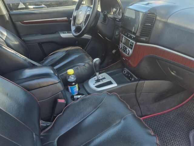 Чорний Хендай Санта Фе, об'ємом двигуна 2.2 л та пробігом 238 тис. км за 6500 $, фото 6 на Automoto.ua