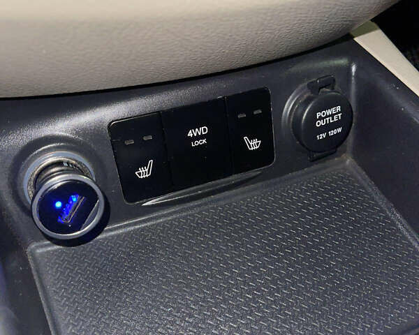 Черный Хендай Санта Фе, объемом двигателя 2.19 л и пробегом 214 тыс. км за 9700 $, фото 35 на Automoto.ua