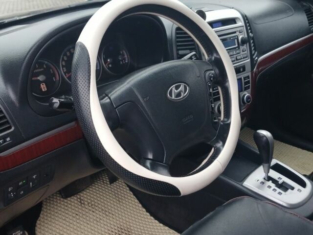 Чорний Хендай Санта Фе, об'ємом двигуна 2.2 л та пробігом 300 тис. км за 8800 $, фото 19 на Automoto.ua