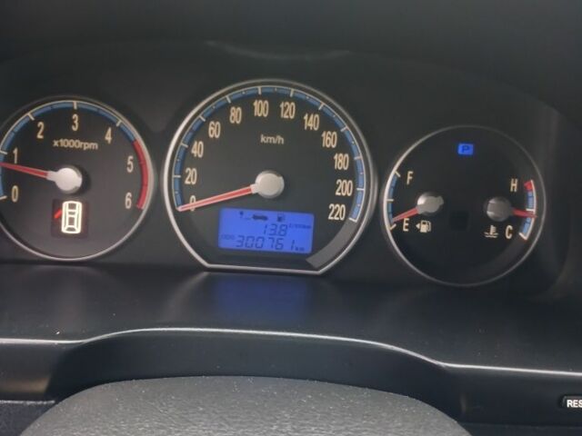 Чорний Хендай Санта Фе, об'ємом двигуна 2.2 л та пробігом 300 тис. км за 8800 $, фото 20 на Automoto.ua