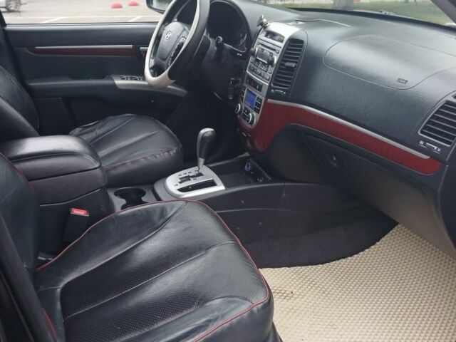 Чорний Хендай Санта Фе, об'ємом двигуна 2.2 л та пробігом 300 тис. км за 8800 $, фото 16 на Automoto.ua