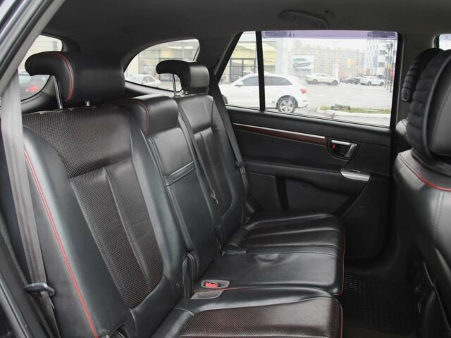 Чорний Хендай Санта Фе, об'ємом двигуна 2.2 л та пробігом 245 тис. км за 10300 $, фото 9 на Automoto.ua