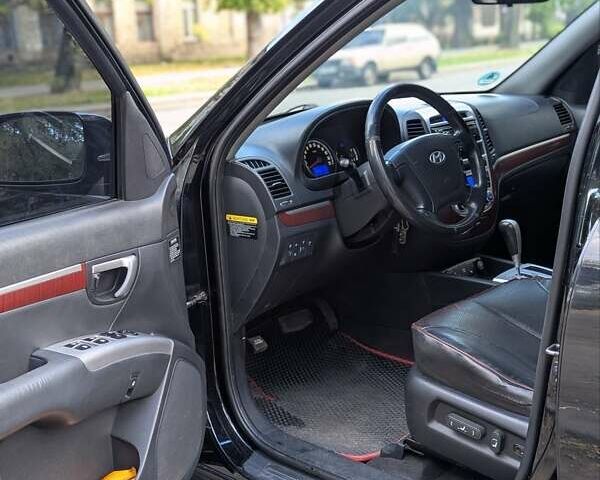 Черный Хендай Санта Фе, объемом двигателя 2.2 л и пробегом 280 тыс. км за 8300 $, фото 3 на Automoto.ua