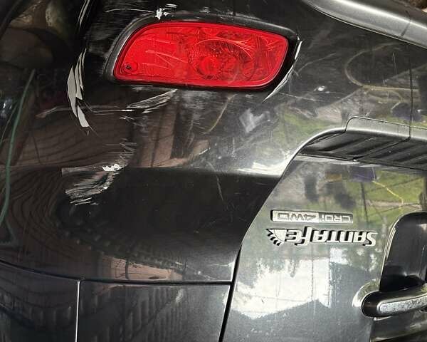 Чорний Хендай Санта Фе, об'ємом двигуна 2.19 л та пробігом 150 тис. км за 8000 $, фото 5 на Automoto.ua