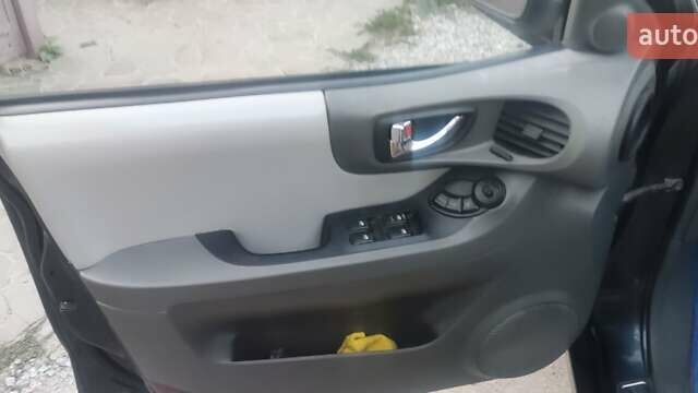 Чорний Хендай Санта Фе, об'ємом двигуна 2 л та пробігом 315 тис. км за 5000 $, фото 2 на Automoto.ua