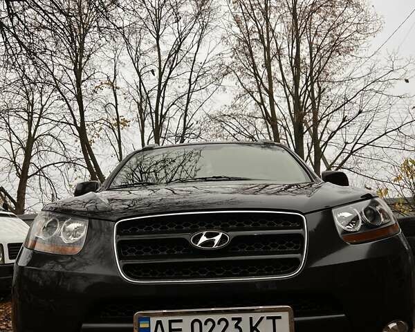Черный Хендай Санта Фе, объемом двигателя 2.2 л и пробегом 273 тыс. км за 10000 $, фото 10 на Automoto.ua