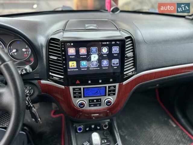 Чорний Хендай Санта Фе, об'ємом двигуна 2.2 л та пробігом 240 тис. км за 8900 $, фото 13 на Automoto.ua