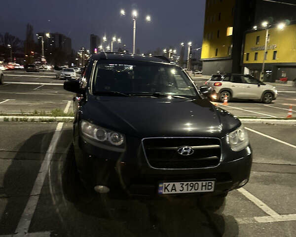 Черный Хендай Санта Фе, объемом двигателя 2.19 л и пробегом 214 тыс. км за 9700 $, фото 14 на Automoto.ua