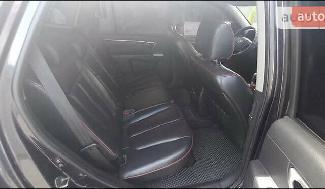 Черный Хендай Санта Фе, объемом двигателя 2.19 л и пробегом 240 тыс. км за 8300 $, фото 8 на Automoto.ua