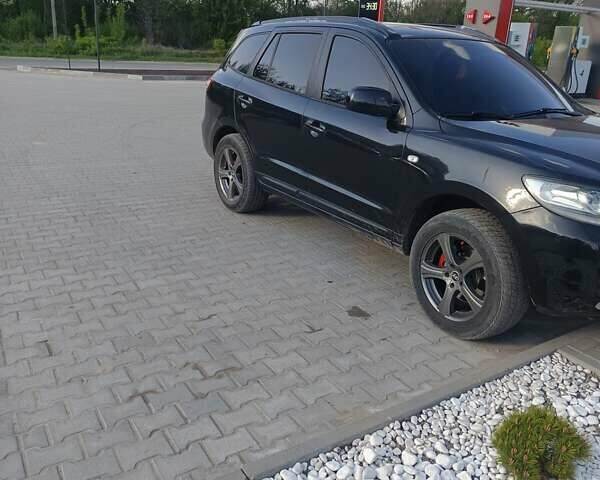 Черный Хендай Санта Фе, объемом двигателя 2.2 л и пробегом 260 тыс. км за 7800 $, фото 7 на Automoto.ua