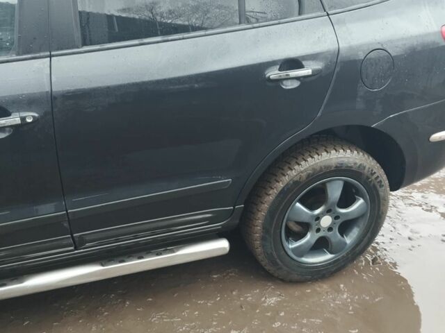 Черный Хендай Санта Фе, объемом двигателя 2.2 л и пробегом 244 тыс. км за 10500 $, фото 14 на Automoto.ua