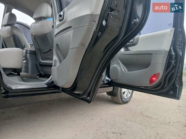 Черный Хендай Санта Фе, объемом двигателя 2.66 л и пробегом 195 тыс. км за 5699 $, фото 53 на Automoto.ua