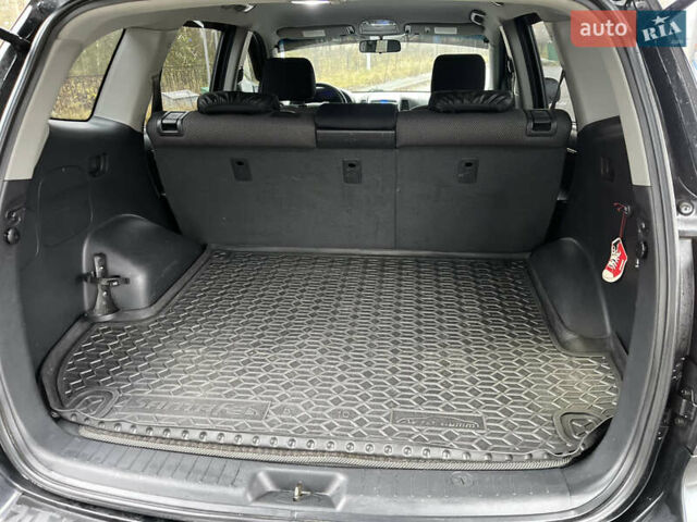 Чорний Хендай Санта Фе, об'ємом двигуна 2.19 л та пробігом 252 тис. км за 8400 $, фото 20 на Automoto.ua