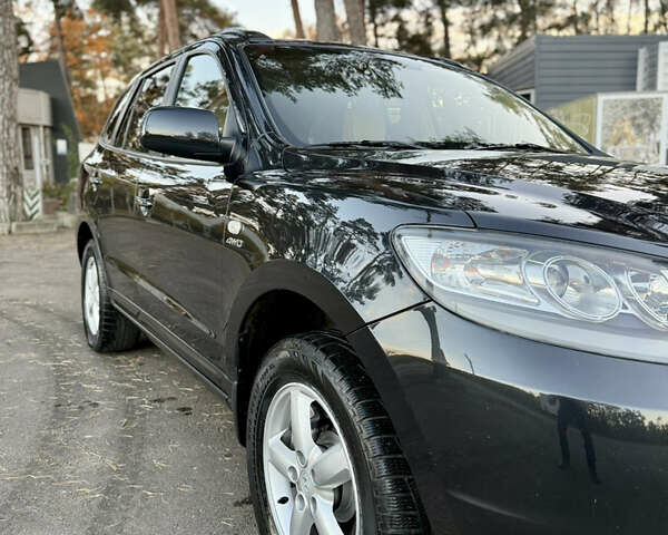 Черный Хендай Санта Фе, объемом двигателя 2.19 л и пробегом 235 тыс. км за 9999 $, фото 2 на Automoto.ua