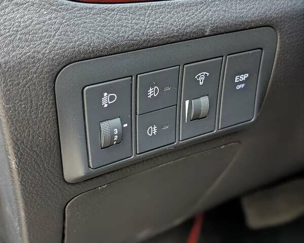 Черный Хендай Санта Фе, объемом двигателя 2.2 л и пробегом 280 тыс. км за 8300 $, фото 7 на Automoto.ua