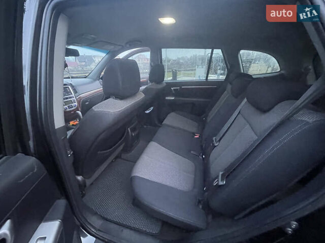 Черный Хендай Санта Фе, объемом двигателя 2.7 л и пробегом 246 тыс. км за 7900 $, фото 18 на Automoto.ua