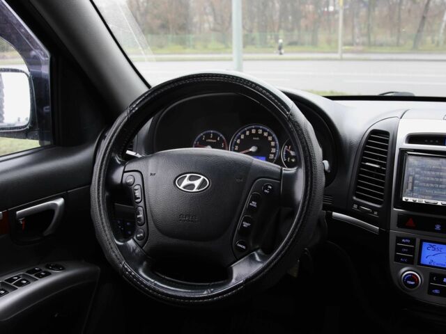 Чорний Хендай Санта Фе, об'ємом двигуна 2.2 л та пробігом 245 тис. км за 10300 $, фото 11 на Automoto.ua