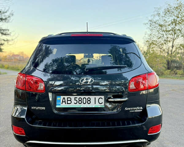 Черный Хендай Санта Фе, объемом двигателя 2.19 л и пробегом 235 тыс. км за 9999 $, фото 17 на Automoto.ua