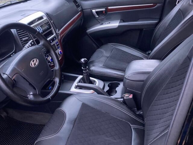 Чорний Хендай Санта Фе, об'ємом двигуна 2.2 л та пробігом 253 тис. км за 10500 $, фото 6 на Automoto.ua