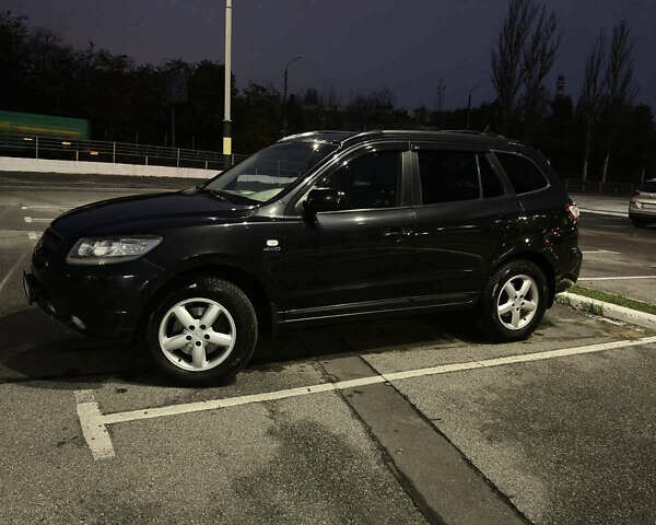 Черный Хендай Санта Фе, объемом двигателя 2.19 л и пробегом 214 тыс. км за 9700 $, фото 18 на Automoto.ua