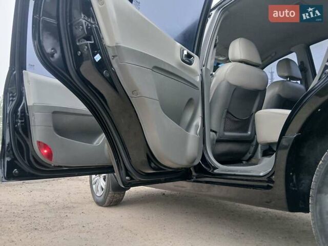 Черный Хендай Санта Фе, объемом двигателя 2.66 л и пробегом 195 тыс. км за 5699 $, фото 37 на Automoto.ua