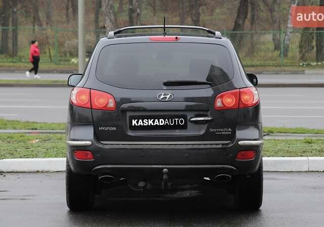 Чорний Хендай Санта Фе, об'ємом двигуна 2.19 л та пробігом 245 тис. км за 10300 $, фото 4 на Automoto.ua