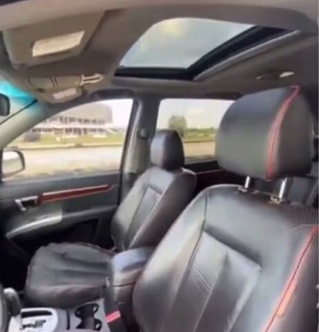 Черный Хендай Санта Фе, объемом двигателя 2.2 л и пробегом 316 тыс. км за 8499 $, фото 3 на Automoto.ua