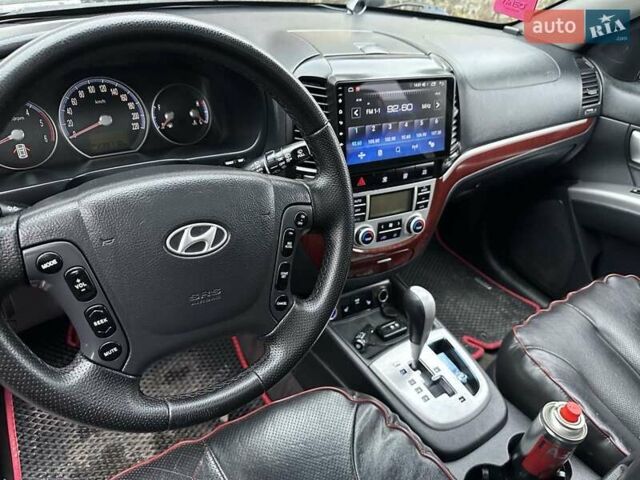 Чорний Хендай Санта Фе, об'ємом двигуна 2.2 л та пробігом 240 тис. км за 8900 $, фото 7 на Automoto.ua