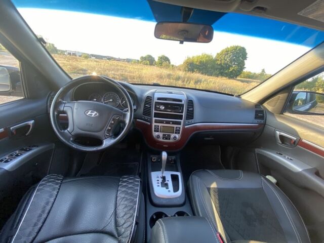 Черный Хендай Санта Фе, объемом двигателя 2.2 л и пробегом 245 тыс. км за 9500 $, фото 2 на Automoto.ua