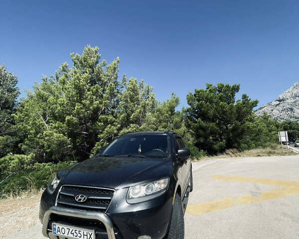 Черный Хендай Санта Фе, объемом двигателя 2.19 л и пробегом 240 тыс. км за 8300 $, фото 2 на Automoto.ua
