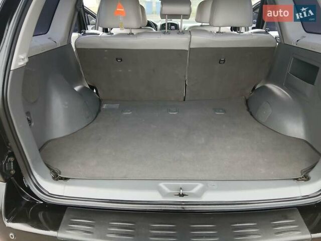 Черный Хендай Санта Фе, объемом двигателя 2.66 л и пробегом 195 тыс. км за 5699 $, фото 43 на Automoto.ua