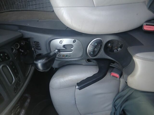 Чорний Хендай Санта Фе, об'ємом двигуна 0 л та пробігом 256 тис. км за 4000 $, фото 7 на Automoto.ua