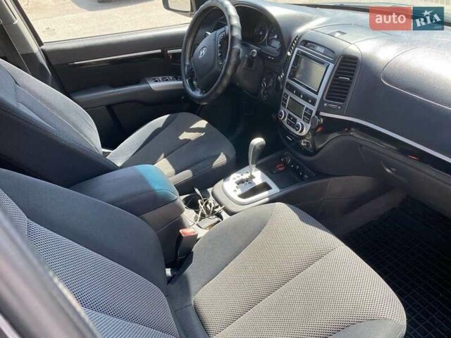 Хендай Санта Фе 2006 в Николаеве на Automoto.ua Черный Хендай Санта Фе, объемом двигателя 2.66 л и пробегом 227 тыс. км за 9200 $, фото 24 на Automoto.ua