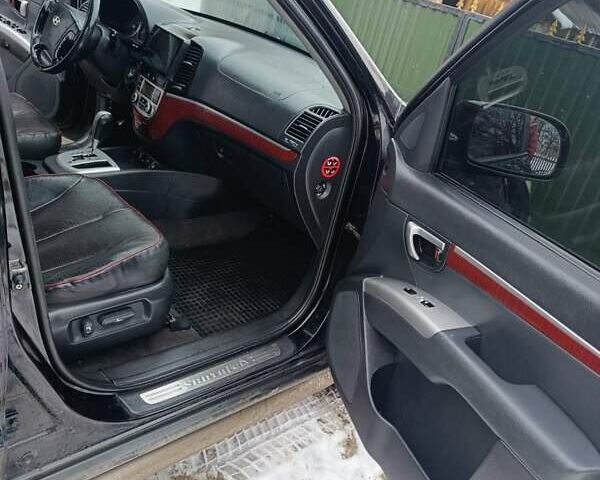 Черный Хендай Санта Фе, объемом двигателя 2.19 л и пробегом 250 тыс. км за 8600 $, фото 15 на Automoto.ua