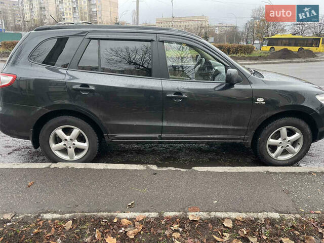 Черный Хендай Санта Фе, объемом двигателя 2.19 л и пробегом 214 тыс. км за 9700 $, фото 19 на Automoto.ua