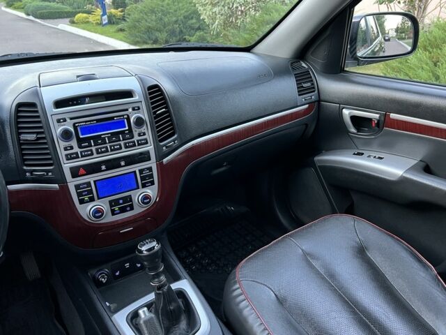 Черный Хендай Санта Фе, объемом двигателя 2.2 л и пробегом 269 тыс. км за 5769 $, фото 9 на Automoto.ua