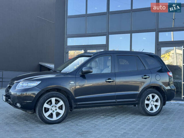 Черный Хендай Санта Фе, объемом двигателя 2.19 л и пробегом 222 тыс. км за 7999 $, фото 6 на Automoto.ua