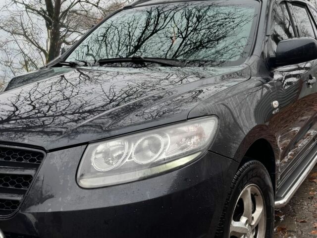 Черный Хендай Санта Фе, объемом двигателя 2.2 л и пробегом 150 тыс. км за 10500 $, фото 1 на Automoto.ua